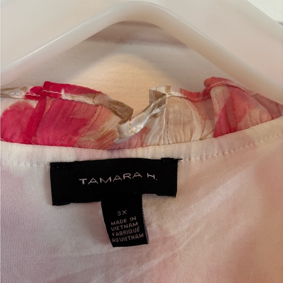 Floral Ruffle Sleeve Top - Picture 3 of 3